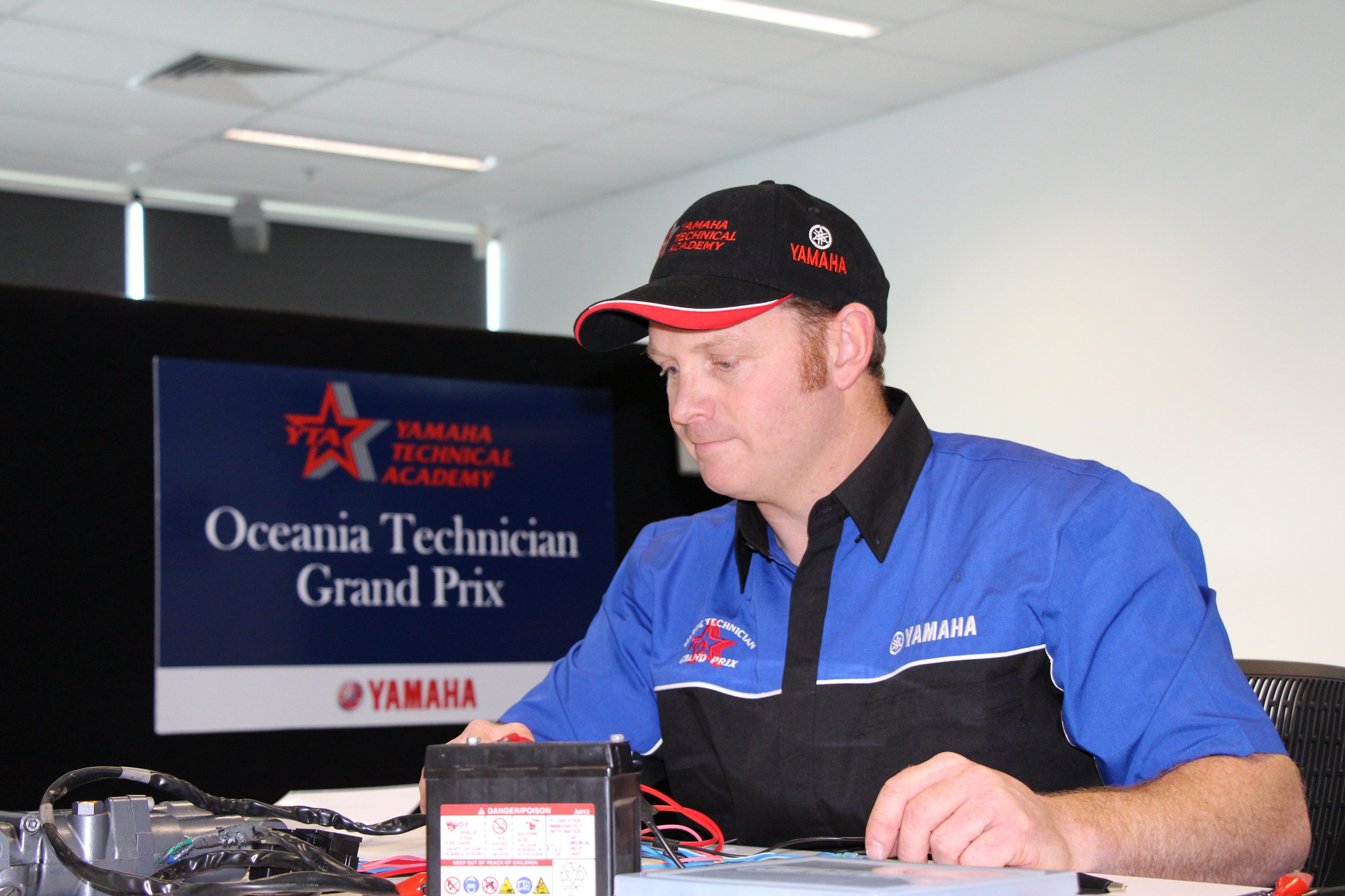 yamaha marine technician