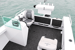 Sea-Rod 520 side console