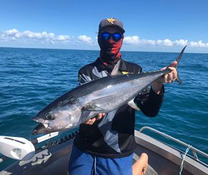 hervey bay fishing action