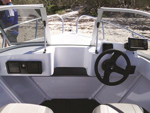 aquamaster 420 runabout boat review