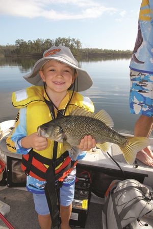 lake wyaralong bass fishing